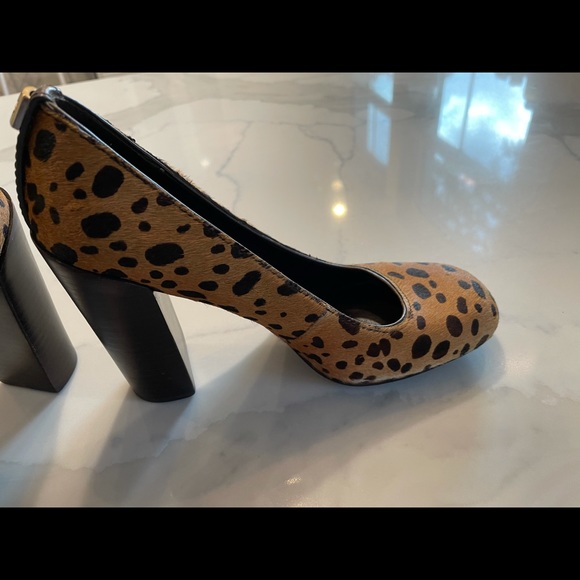Tory Burch heels - Picture 2 of 4